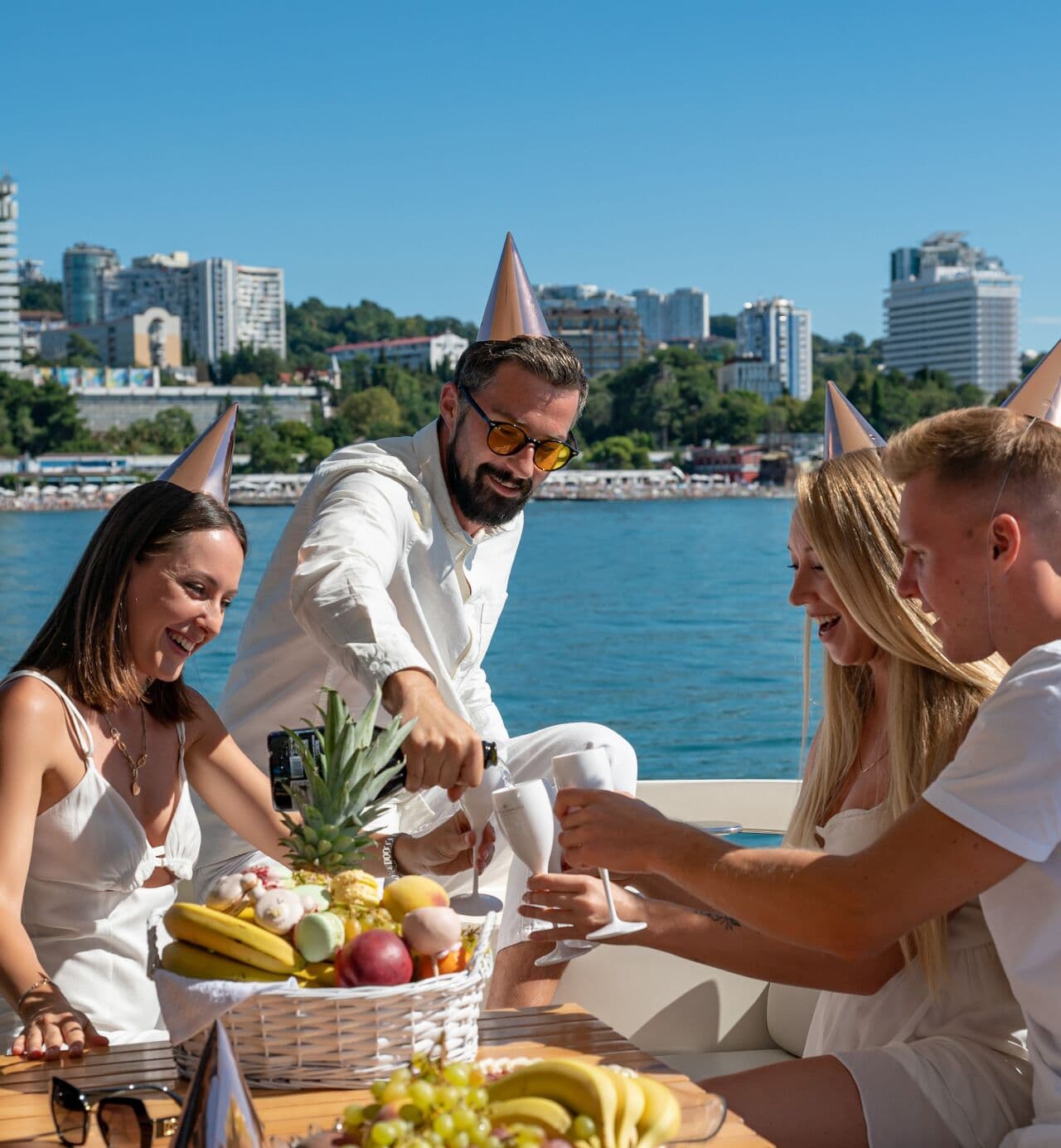 Вечеринка на яхте Вечеринка на яхте